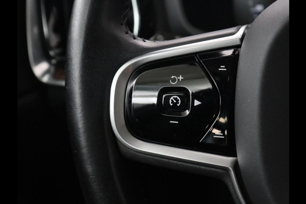 Volvo V60 2.0 T8 Twin Engine AWD R-Design | Apple Carplay | LED | Navigatie |