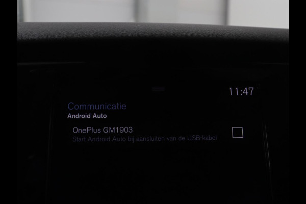 Volvo V60 2.0 T8 Twin Engine AWD R-Design | Apple Carplay | LED | Navigatie |