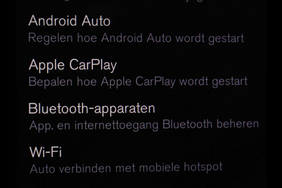 Volvo V60 2.0 T8 Twin Engine AWD R-Design | Apple Carplay | LED | Navigatie |