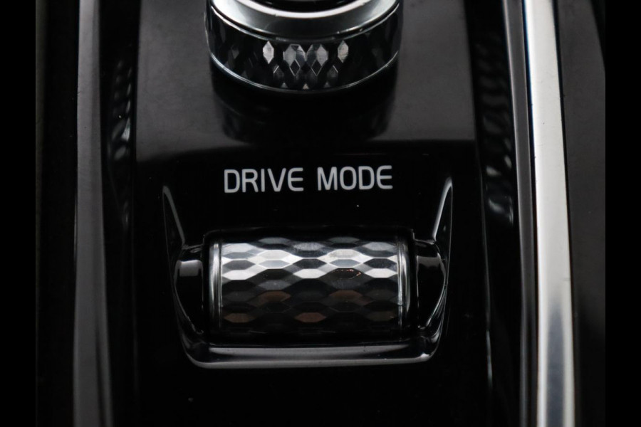 Volvo V60 2.0 T8 Twin Engine AWD R-Design | Apple Carplay | LED | Navigatie |