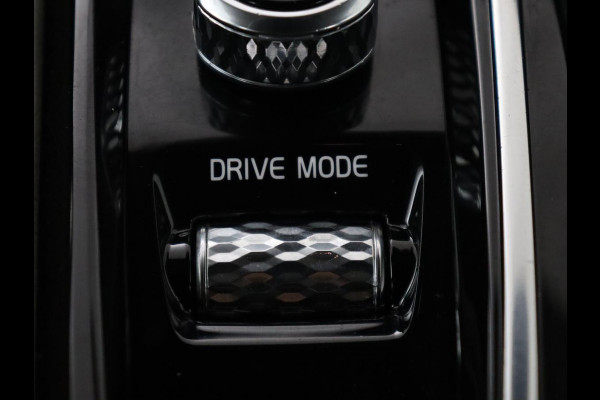 Volvo V60 2.0 T8 Twin Engine AWD R-Design | Apple Carplay | LED | Navigatie |