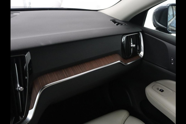 Volvo V60 2.0 T8 Twin Engine AWD R-Design | Apple Carplay | LED | Navigatie |