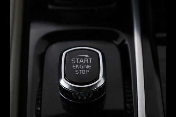 Volvo V60 2.0 T8 Twin Engine AWD R-Design | Apple Carplay | LED | Navigatie |