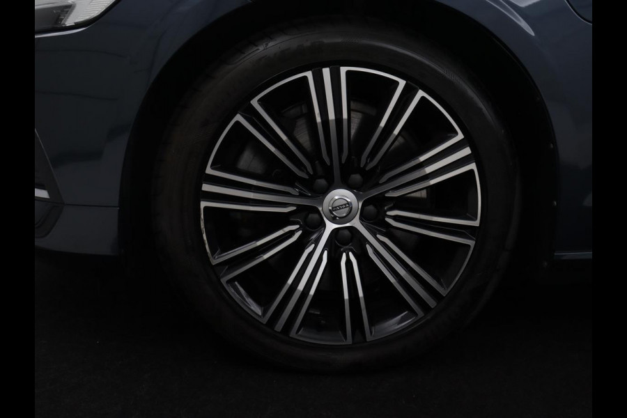 Volvo V60 2.0 T8 Twin Engine AWD R-Design | Apple Carplay | LED | Navigatie |