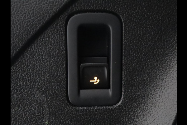 Volkswagen Tiguan 1.5 eHybrid Edition 20 SOH 93,3 % | R-Line | Trekhaak | LED | Camera | Apple Carplay |
