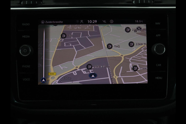 Volkswagen Tiguan 1.5 eHybrid Edition 20 SOH 93,3 % | R-Line | Trekhaak | LED | Camera | Apple Carplay |