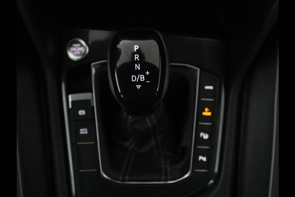 Volkswagen Tiguan 1.5 eHybrid Edition 20 SOH 93,3 % | R-Line | Trekhaak | LED | Camera | Apple Carplay |