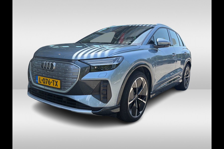 Audi Q4 e-tron 40 Launch edition Advanced Plus 77 kWh / Trekhaak / Panoramadak / Camera / Sonos Audio / Keyless / 21'' / Matrix LED / Stoelverwarming / Dodehoek / DAB / ACC