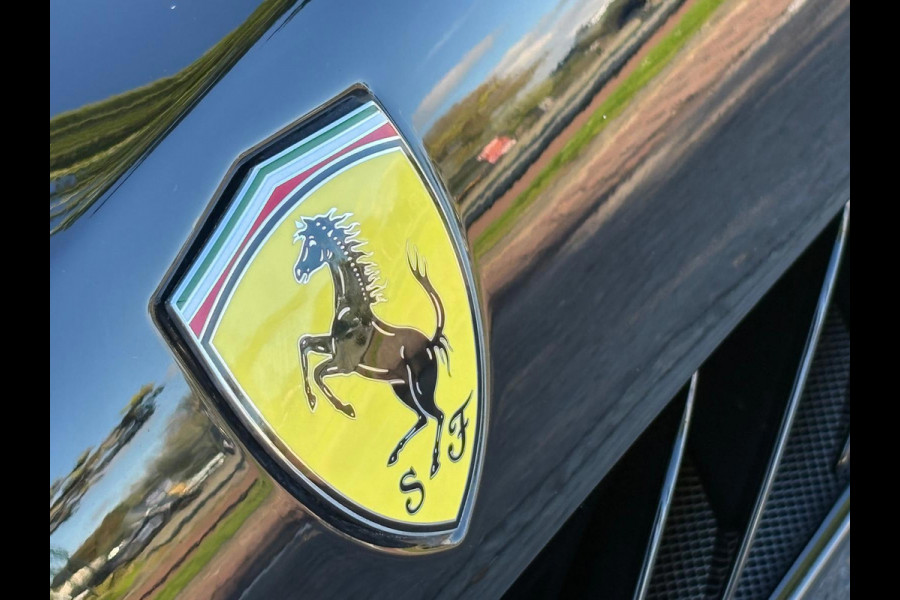 Ferrari GTC4Lusso 6.3 V12 690PK 4WD/PANO/CARBON/P-DISPLAY/LIFT