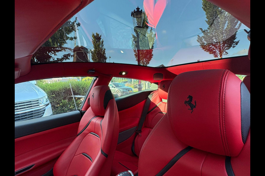 Ferrari GTC4Lusso 6.3 V12 690PK 4WD/PANO/CARBON/P-DISPLAY/LIFT