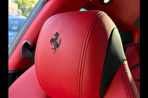 Ferrari GTC4Lusso 6.3 V12 690PK 4WD/PANO/CARBON/P-DISPLAY/LIFT