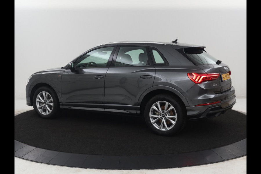 Audi Q3 45 TFSI e S edition SOH 94,1% | S-Line | Navigatie | Parkeerhulp | LED |