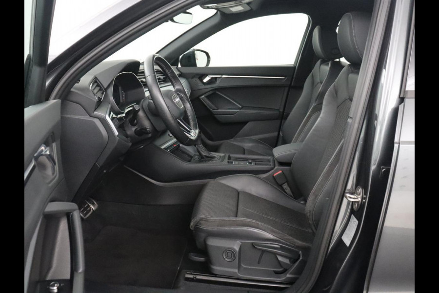 Audi Q3 45 TFSI e S edition SOH 94,1% | S-Line | Navigatie | Parkeerhulp | LED |