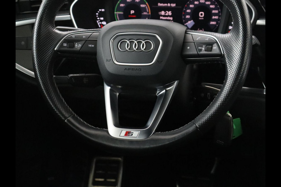 Audi Q3 45 TFSI e S edition SOH 94,1% | S-Line | Navigatie | Parkeerhulp | LED |