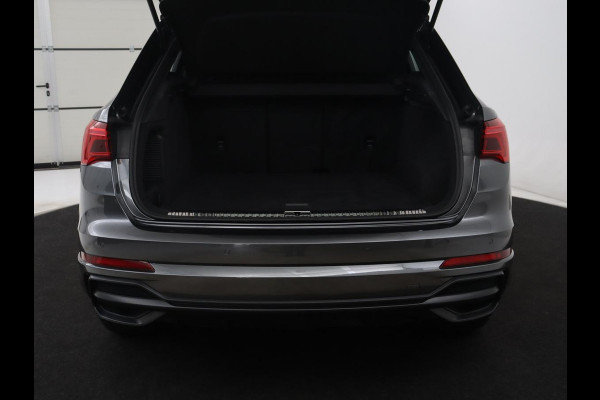 Audi Q3 45 TFSI e S edition SOH 94,1% | S-Line | Navigatie | Parkeerhulp | LED |