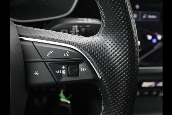 Audi Q3 45 TFSI e S edition SOH 94,1% | S-Line | Navigatie | Parkeerhulp | LED |