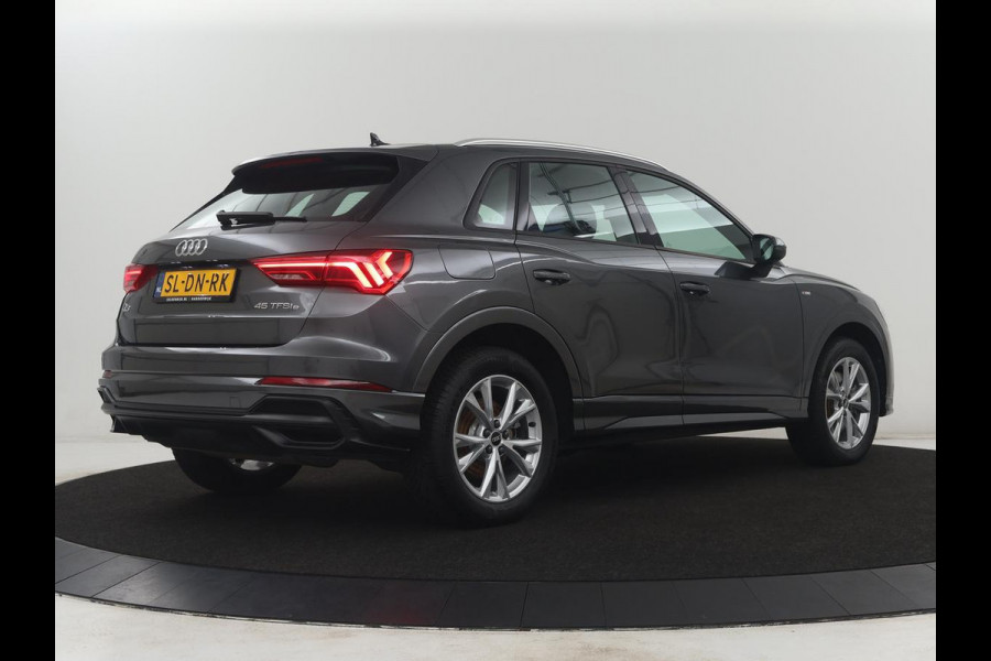 Audi Q3 45 TFSI e S edition SOH 94,1% | S-Line | Navigatie | Parkeerhulp | LED |