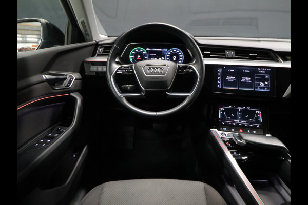 Audi e-tron 55 quattro edition 95 kWh [SCHUIFKANTELDAK, APPLE CARPLAY, ANDROID AUTO, CRUISE CONTROL, STOELVERWARMING, ACHTERUITRIJCAMERA, ELEK. ACHTERKLEP, PDC V+A, CLIMATE, NAVIGATIE, NIEUWSTAAT]