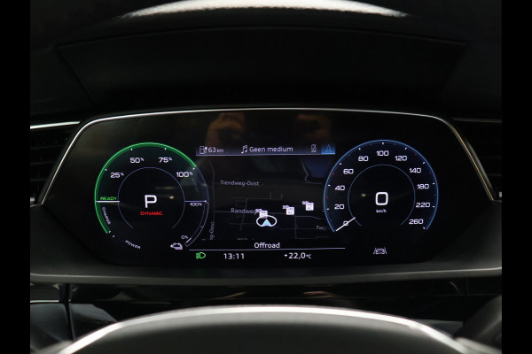 Audi e-tron 55 quattro edition 95 kWh [SCHUIFKANTELDAK, APPLE CARPLAY, ANDROID AUTO, CRUISE CONTROL, STOELVERWARMING, ACHTERUITRIJCAMERA, ELEK. ACHTERKLEP, PDC V+A, CLIMATE, NAVIGATIE, NIEUWSTAAT]