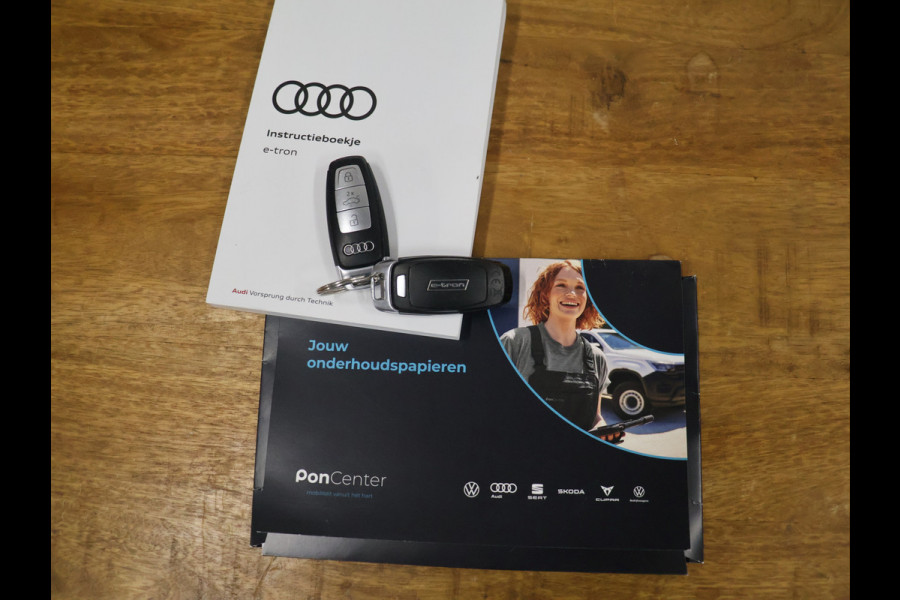 Audi e-tron 55 quattro edition 95 kWh [SCHUIFKANTELDAK, APPLE CARPLAY, ANDROID AUTO, CRUISE CONTROL, STOELVERWARMING, ACHTERUITRIJCAMERA, ELEK. ACHTERKLEP, PDC V+A, CLIMATE, NAVIGATIE, NIEUWSTAAT]