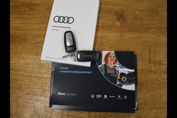 Audi e-tron 55 quattro edition 95 kWh [SCHUIFKANTELDAK, APPLE CARPLAY, ANDROID AUTO, CRUISE CONTROL, STOELVERWARMING, ACHTERUITRIJCAMERA, ELEK. ACHTERKLEP, PDC V+A, CLIMATE, NAVIGATIE, NIEUWSTAAT]