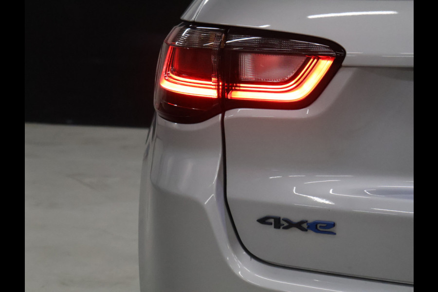 Jeep Compass 4xe 240 Plug-in Hybrid Electric S 4WD [APPLE CARPLAY, ANDROID, ELEKTRISCH VERSTELBARE STOELEN, ACHTERUITRIJCAMERA, CRUISE, PDC V+A, CLIMATE, DIGITAL DASH]