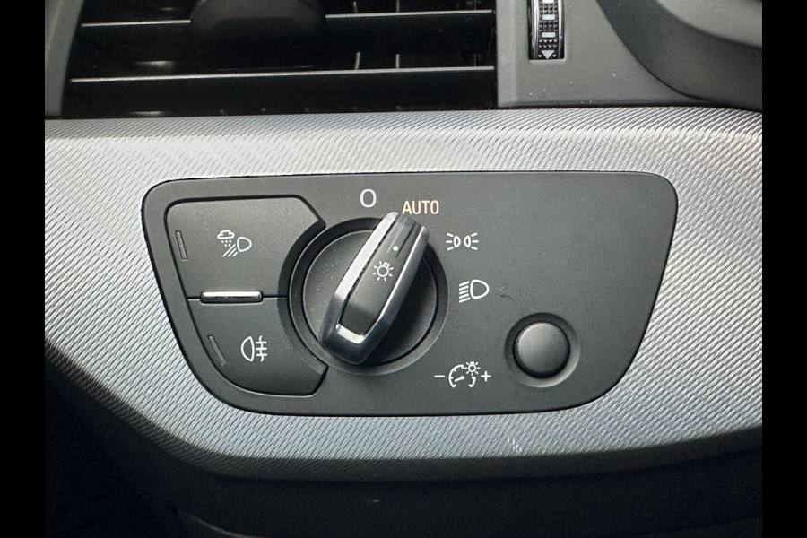 Audi A5 Sportback 40 TFSI S-Line Leer Carplay Pano