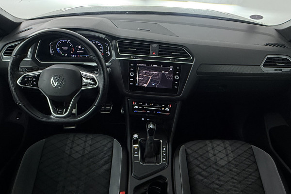 Volkswagen Tiguan 1.5 TSI R-Line Business+ (STOELVERWARMING, CRUISE ADAPTIEF, DIGITALE COCKPIT)