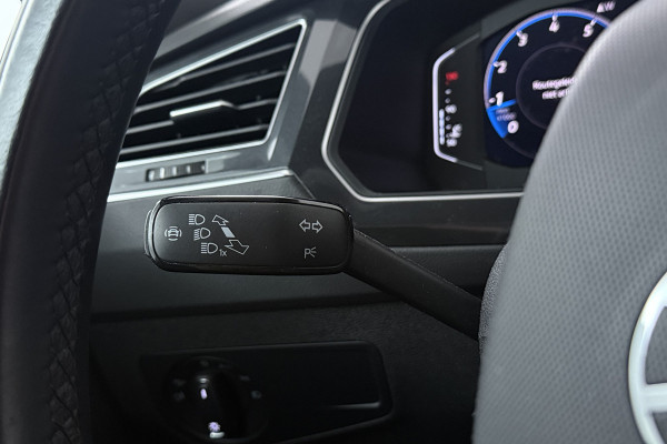 Volkswagen Tiguan 1.5 TSI R-Line Business+ (STOELVERWARMING, CRUISE ADAPTIEF, DIGITALE COCKPIT)