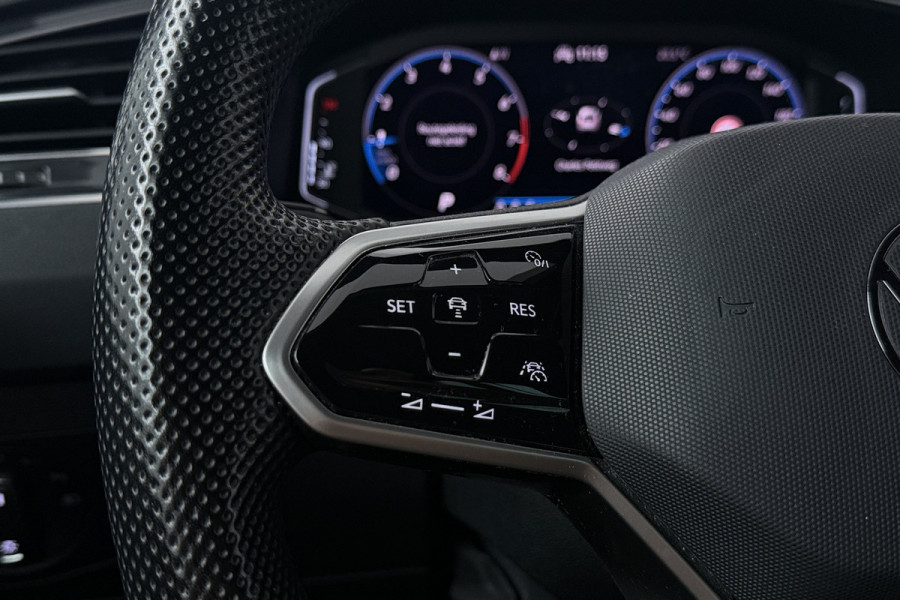 Volkswagen Tiguan 1.5 TSI R-Line Business+ (STOELVERWARMING, CRUISE ADAPTIEF, DIGITALE COCKPIT)
