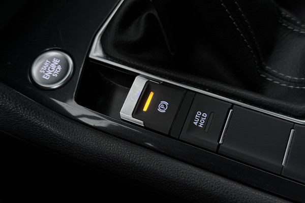 Volkswagen Tiguan 1.5 TSI R-Line Business+ (STOELVERWARMING, CRUISE ADAPTIEF, DIGITALE COCKPIT)
