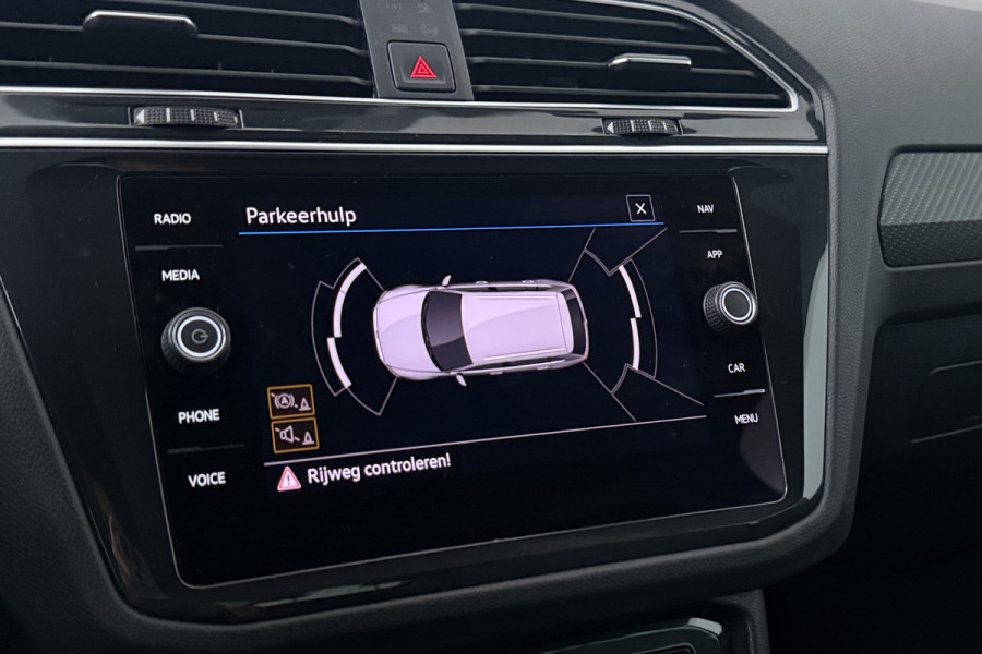 Volkswagen Tiguan 1.5 TSI R-Line Business+ (STOELVERWARMING, CRUISE ADAPTIEF, DIGITALE COCKPIT)