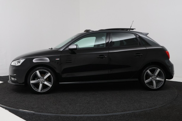 Audi A1 Sportback 1.0 TFSI Advance Sport (PANORAMADAK, STOELVERWARMING, NAVIGATIE)