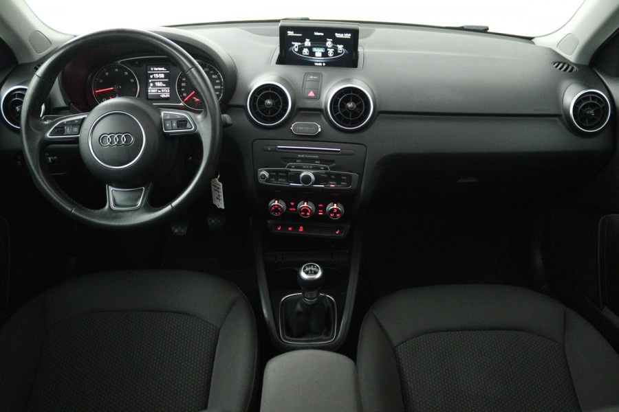 Audi A1 Sportback 1.0 TFSI Advance Sport (PANORAMADAK, STOELVERWARMING, NAVIGATIE)
