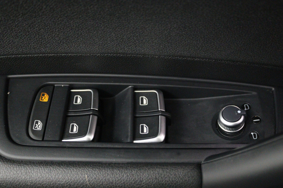 Audi A1 Sportback 1.0 TFSI Advance Sport (PANORAMADAK, STOELVERWARMING, NAVIGATIE)