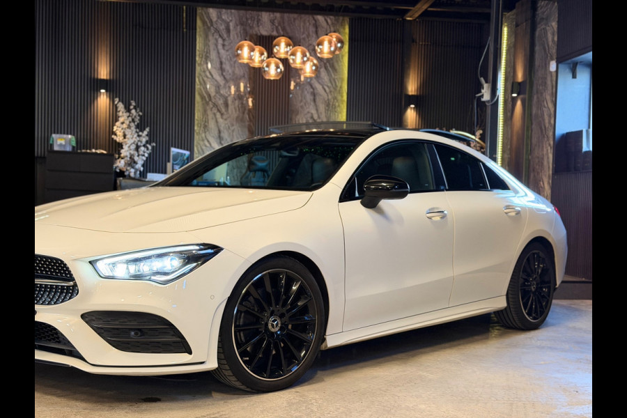 Mercedes-Benz CLA-Klasse 200 AMG|PANO|SFEER|BOMVOL!