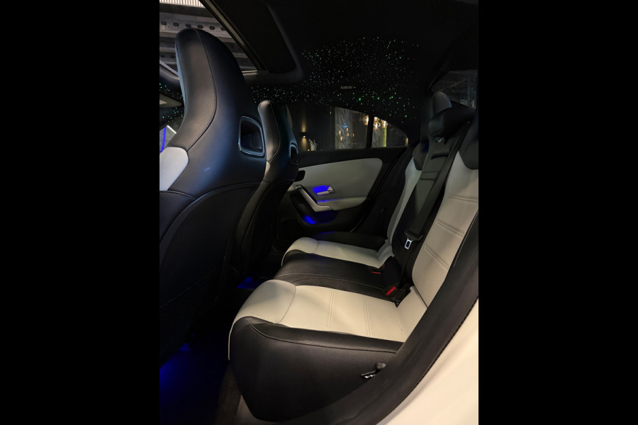 Mercedes-Benz CLA-Klasse 200 AMG|PANO|SFEER|BOMVOL!