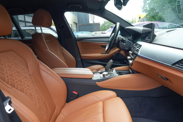 BMW 5 Serie Touring 530e Business Edition Plus |360 Camera|Laser|Elek. Stoelen|HUD|Ambient|