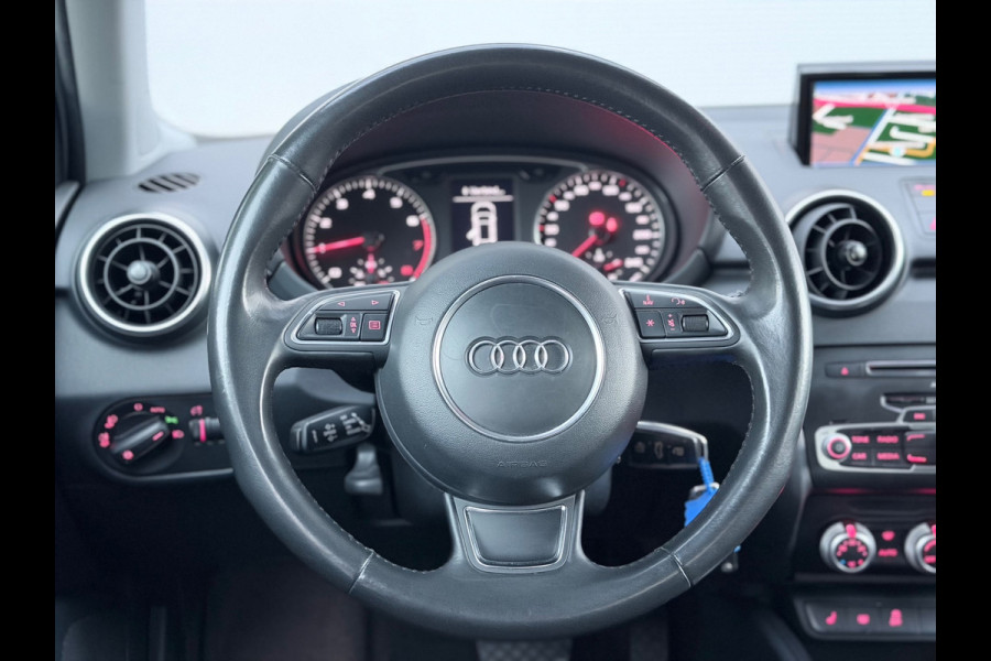 Audi A1 Sportback 1.0 TFSI S-Line Xenon/Navi/Stoelverwarming