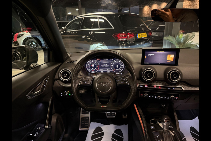 Audi Q2 35 TFSI 3X S-Line|PANO|SFEER|KEYLESS|FULL OPTIONS