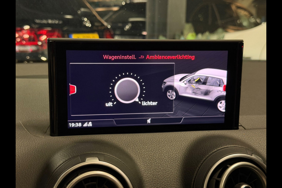 Audi Q2 35 TFSI 3X S-Line|PANO|SFEER|KEYLESS|FULL OPTIONS