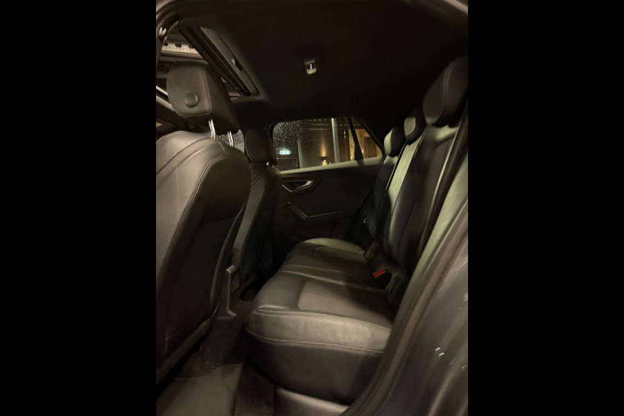 Audi Q2 35 TFSI 3X S-Line|PANO|SFEER|KEYLESS|FULL OPTIONS