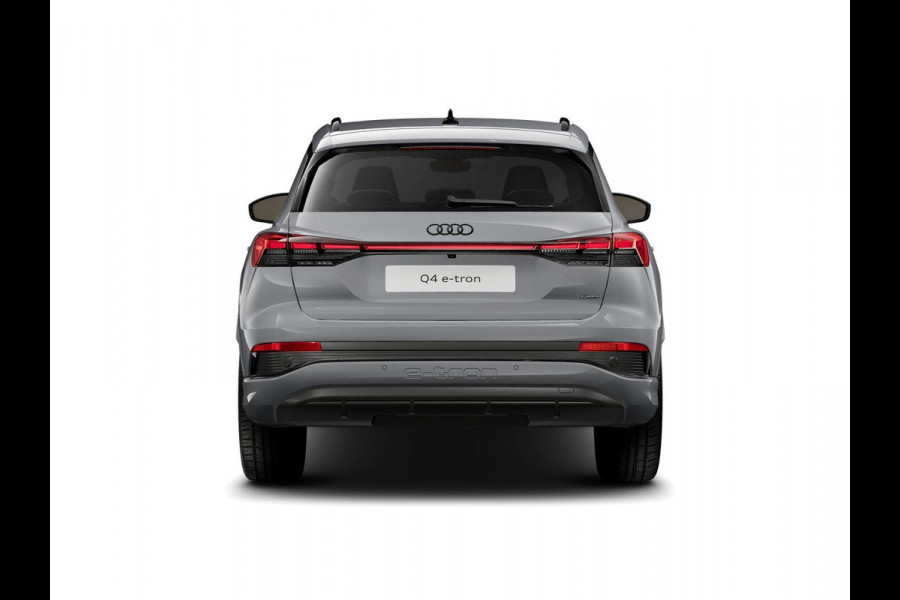 Audi Q4 e-tron 45 quattro S Edition Competition 82 kWh 286pk | Panoramadak | Parkeercamera | Adaptieve cruise controle