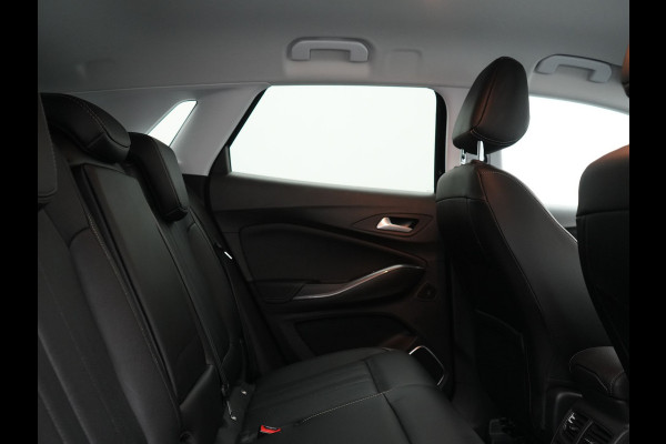 Opel Grandland X 1.6 Turbo Ultimate PHEV 225pk | Trekhaak Afn. | Adaptive Cruise | 360 Camera | Lederen Sportstoelen Memory & Ventilatie | Stoelverwarming | Keyless | Apple Carplay | DAB | Navigatie | 19"L.M | Plug In Hybrid