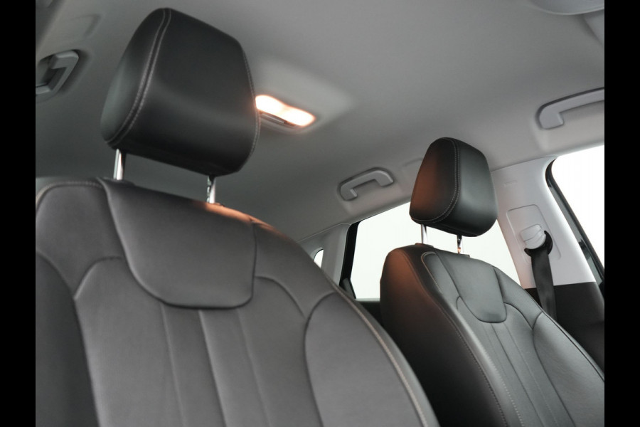 Opel Grandland X 1.6 Turbo Ultimate PHEV 225pk | Trekhaak Afn. | Adaptive Cruise | 360 Camera | Lederen Sportstoelen Memory & Ventilatie | Stoelverwarming | Keyless | Apple Carplay | DAB | Navigatie | 19"L.M | Plug In Hybrid