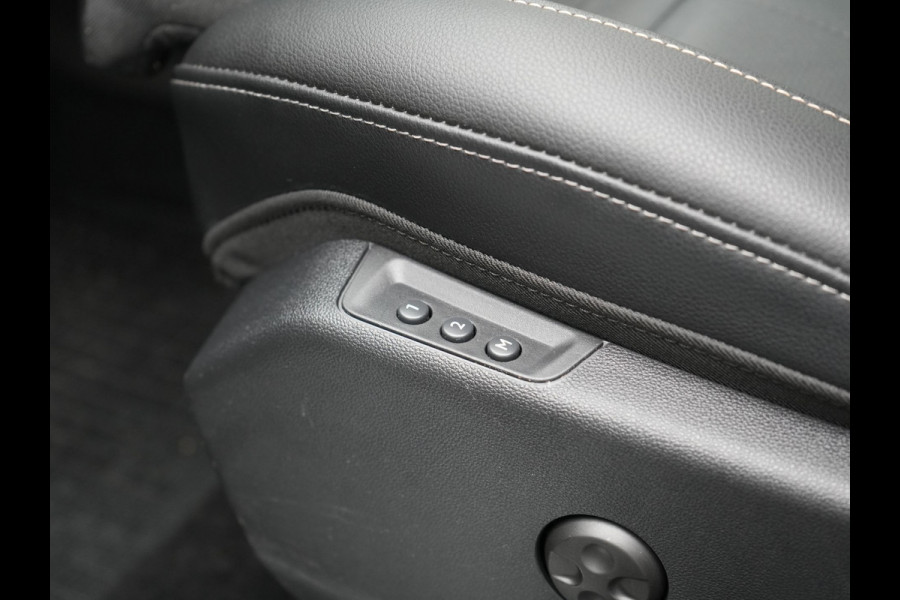 Opel Grandland X 1.6 Turbo Ultimate PHEV 225pk | Trekhaak Afn. | Adaptive Cruise | 360 Camera | Lederen Sportstoelen Memory & Ventilatie | Stoelverwarming | Keyless | Apple Carplay | DAB | Navigatie | 19"L.M | Plug In Hybrid