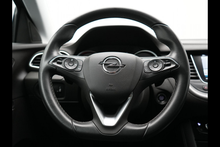 Opel Grandland X 1.6 Turbo Ultimate PHEV 225pk | Trekhaak Afn. | Adaptive Cruise | 360 Camera | Lederen Sportstoelen Memory & Ventilatie | Stoelverwarming | Keyless | Apple Carplay | DAB | Navigatie | 19"L.M | Plug In Hybrid