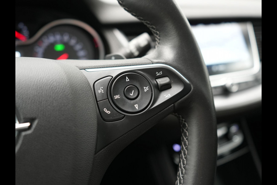 Opel Grandland X 1.6 Turbo Ultimate PHEV 225pk | Trekhaak Afn. | Adaptive Cruise | 360 Camera | Lederen Sportstoelen Memory & Ventilatie | Stoelverwarming | Keyless | Apple Carplay | DAB | Navigatie | 19"L.M | Plug In Hybrid