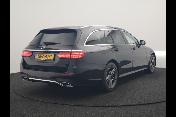 Mercedes-Benz E-Klasse Estate 300 e AMG 320pk PHEV Dealer O.H | Trekhaak af Fabriek | Schuif-/kantel Dak | Widescreen Navi | Multibeam LED | Camera | Alcantara Sportstoelen Verwarmd | Apple Carplay | BLIS | 18"L.M | Plug In Hybrid