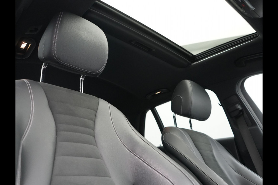 Mercedes-Benz E-Klasse Estate 300 e AMG 320pk PHEV Dealer O.H | Trekhaak af Fabriek | Schuif-/kantel Dak | Widescreen Navi | Multibeam LED | Camera | Alcantara Sportstoelen Verwarmd | Apple Carplay | BLIS | 18"L.M | Plug In Hybrid